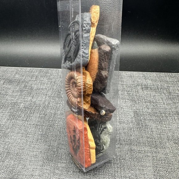 Dinosaur Fossils Safari Ltd Ancient TOOB w/ 10 Educational Figurines for Kids - Picture 10 of 12